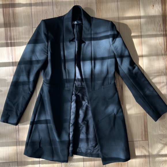 Black Zara Blazer - Picture 3 of 3